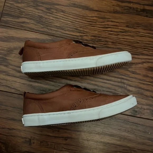 Old Navy shoes - Picture 8 of 15